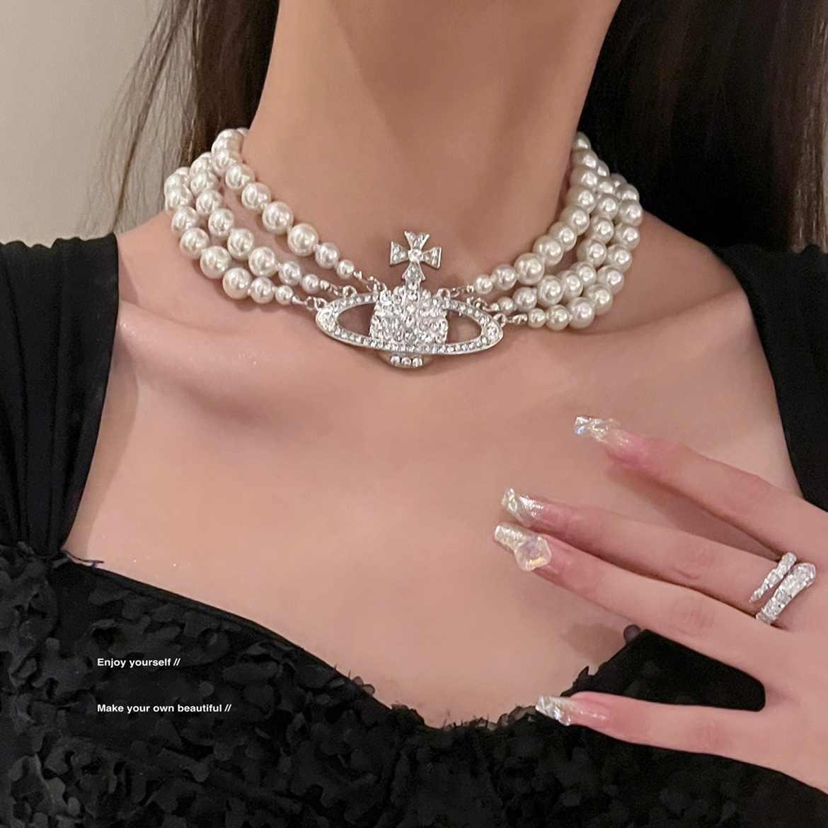 

Elegant Planet Pendant Pearl Necklace - Luxurious Niche Fashion Clavicle Chain