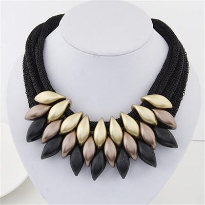 Tendencia, Moda Exagerada Cadena de Clavícula Tejida de Metal Femenina, Accesorios Retro Geométricos con Flecos Collar Corto