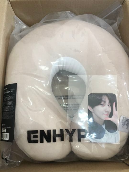 

[USED] ENHYPEN Neck Pillow Trading Card White Final Price Reduction