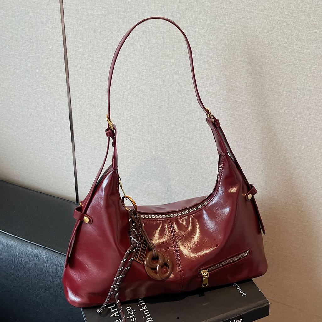 2025 New Underarm Small Bag Women's Versatile Trend Fashion Handbag Casual Shoulder Messenger Bag