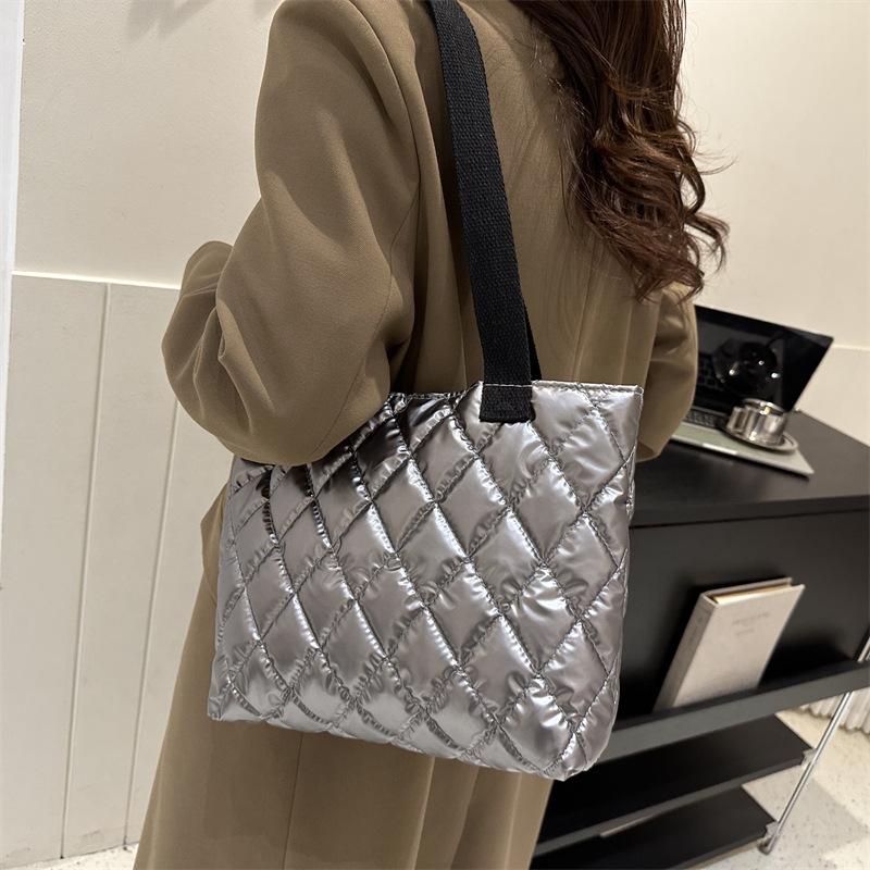This Year's Popular Cotton Clothes Rhombus Embroidery Thread Handbag 2025 Winter New Versatile Ins Shoulder Armpit Tote Bag