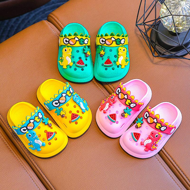 New style for boys and children2-6Cute cartoon non-slip clogs for toddlers, suitable for girls, can be worn outside