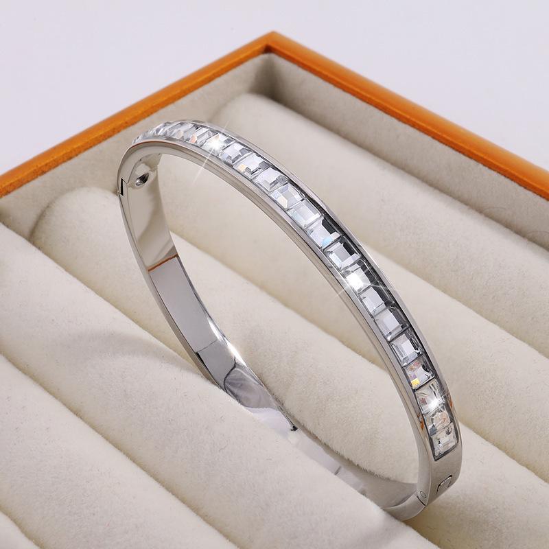 Starry Sky Silver Titanium Steel Bracelet for Women - High-End, Versatile, Full Diamond, Non-Fading Fashion Accessory