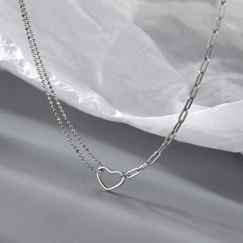 Love heart pendant necklace female niche design light luxury versatile fashion simple personality heart-shaped clavicle chain