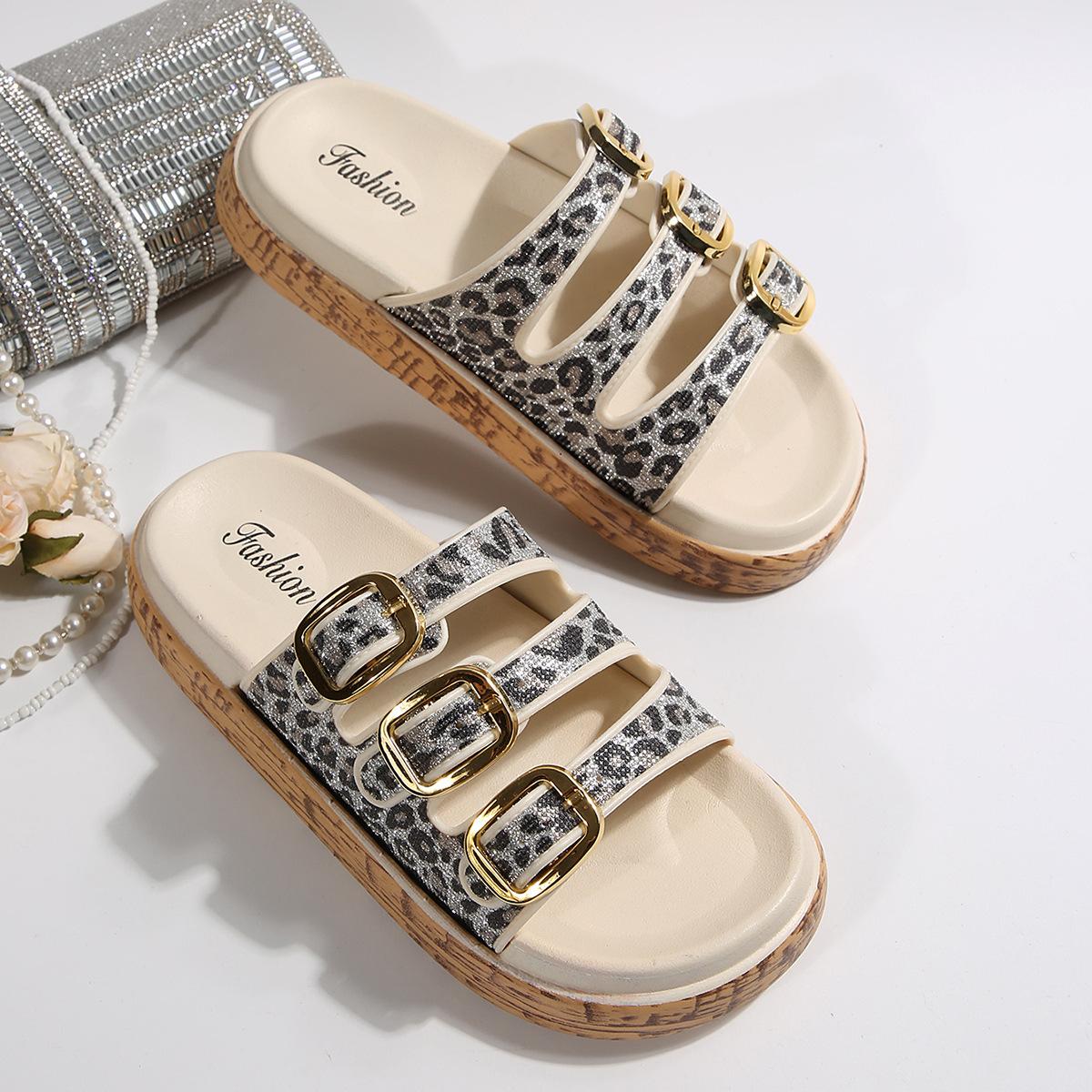 

Three-breasted one-word thick-soled slippers new summer 2025 retro cool slippers leopard print women s cool slippers outer wear 36