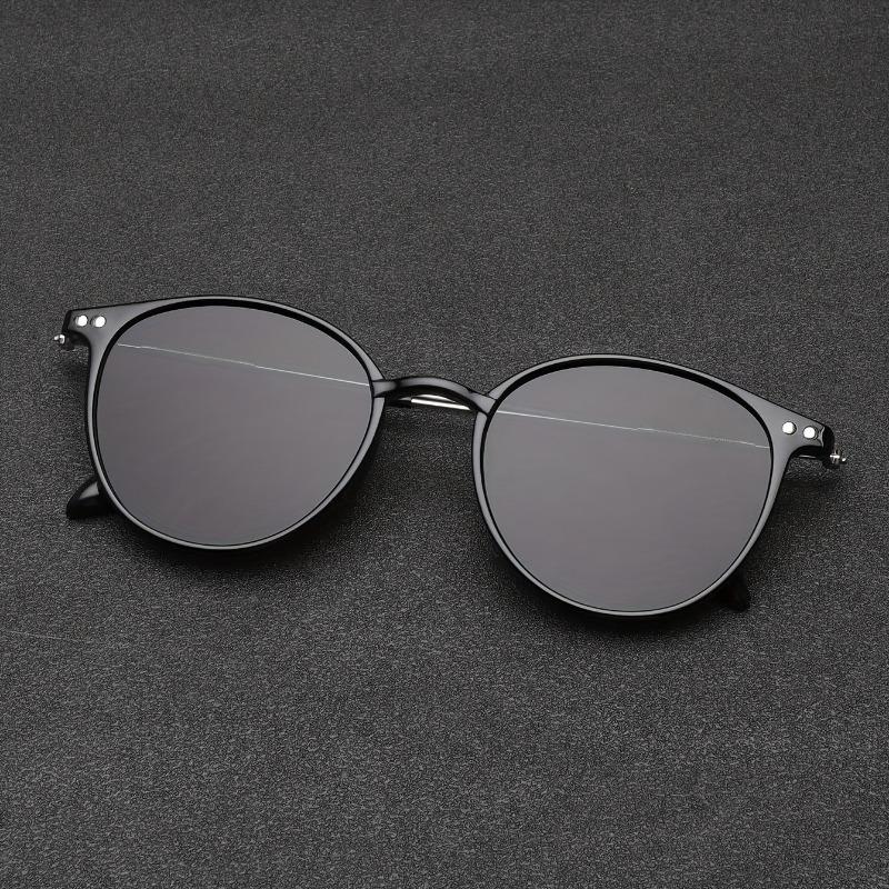 Stylish Men's Fashion Glasses Durable Metal Frame for Everyday Casual Wear