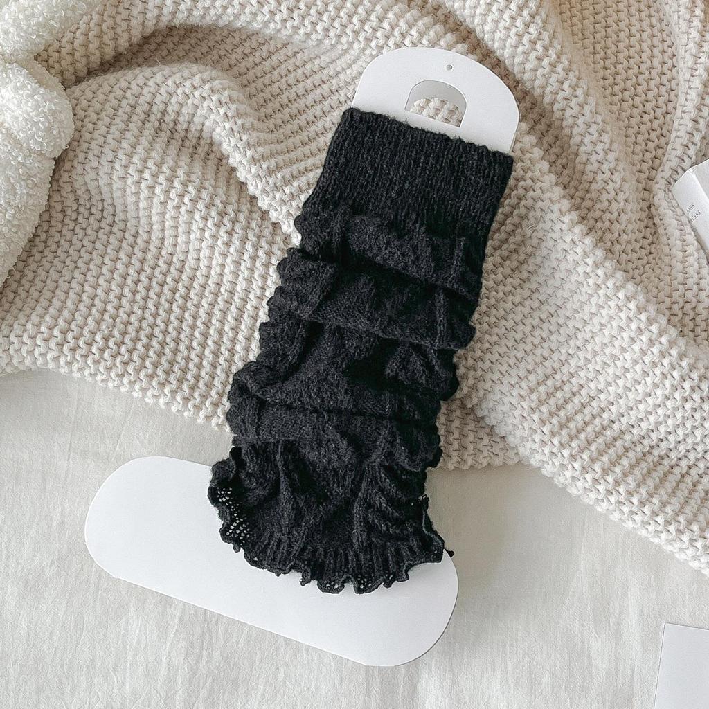 Ciemnoszare oplotowe ocieplacze na nogi: Przytulne jesienno-zimowe skarpetki typu scrunch dla kobiet do mokasynów - Jednokolorowe skarpety do połowy łydki