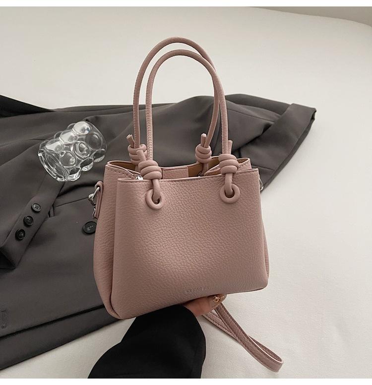 

Изысканная сумка-ведро женская 2025 весна новая мода портативная женская сумка универсальная для поездок на работу на плечо сумка-мессенджер