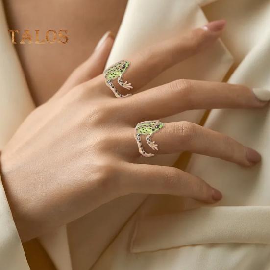 

Кольцо в виде древесной лягушки с хорошей детализацией, реалистичное животное, гладкое полированное регулируемое открытое кольцо, новинка, кольцо на сустав, вечерние, повседневные женские украшения на палец