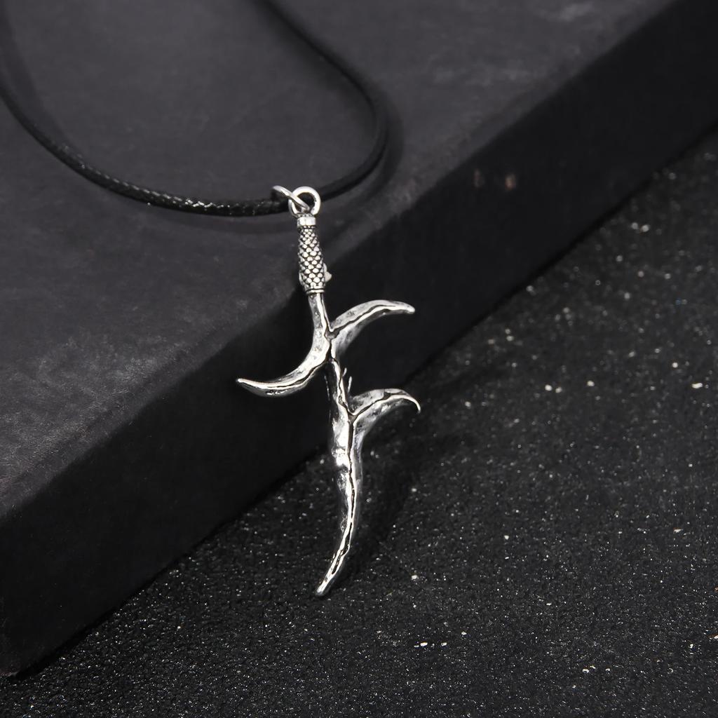 Game Peripherals Melina Black Knife Cosplay Prop Necklace Dark Wind Lrregular Necklace Pendant Choker for Friends Gift Jewelry