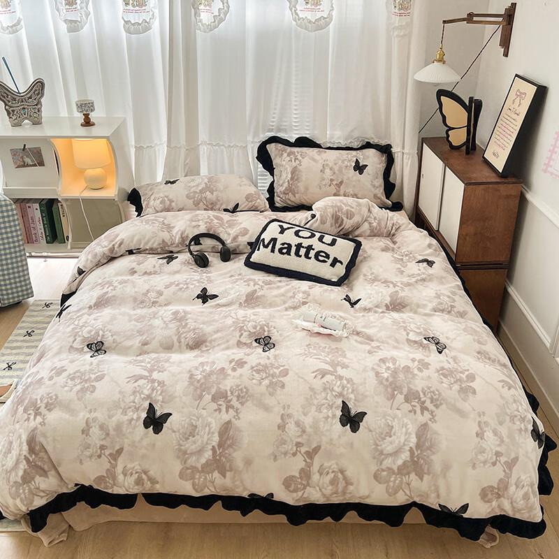 French Retro Black Butterfly Milk Velvet Fitted Sheet 4-Piece Bedding Set