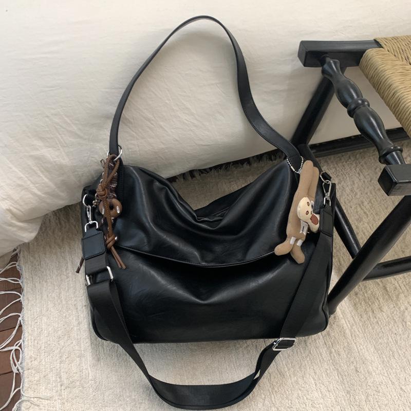 2025 New Large-capacity Tote Bag Fashion High-end Retro Bag Women's European and American Style Commuting Versatile Shoulder Bag