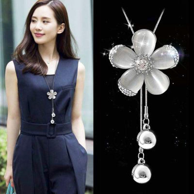 1PC Women's Fashion Metal Rhinestone Flower Rose Long Necklace Sweater Chain Accessories for Women Travel Party Jewelry Festival Gifts