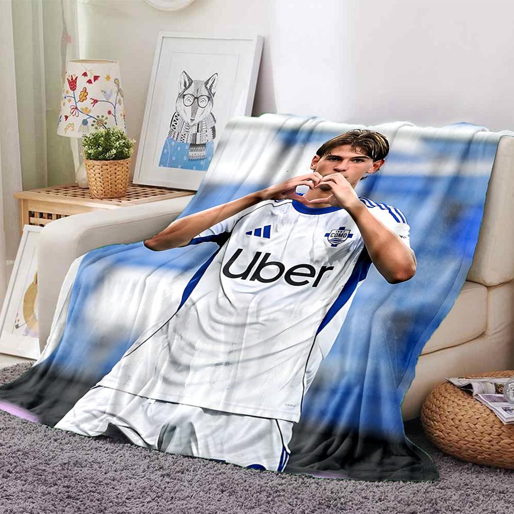 Player Field Blankets Flannel Printed Breathable Warm Throw Blanket for Home Office Bedspreads 0708a54