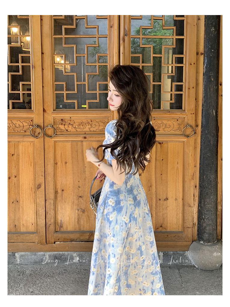 Blue Floral French Square Neck Midi Dress with Waist-Cinching Design