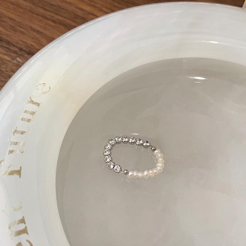 2023 Adjustable Pearl & Rhinestone Splicing Women's Trendy Index Finger Ring