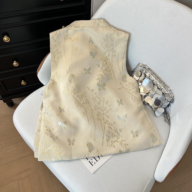 2025 Jacquard stand-up collar buckle sleeveless vest women's early spring temperament versatile vest