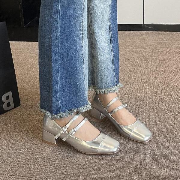 Französische Blockabsatz silberne Einzelschuhe Damen Frühling und Herbst mittlerer Absatz 2025 neu Fee Abendbrise mit Rock Mary Jane High Heels