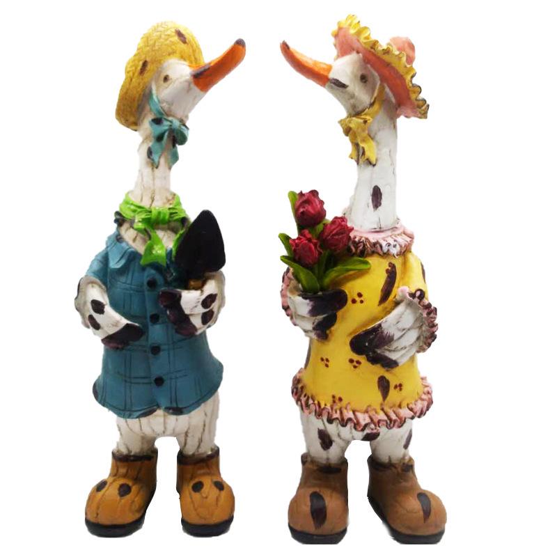 Hand-painted Resin Country Duck Ornaments for Home & Garden