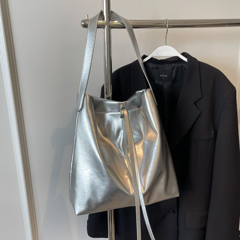 

Мягкая кожаная большая вместительная сумка-тоут для женщин, новая ретро-мода, одно плечо, подмышечные сумки, универсальные сумки-ведра