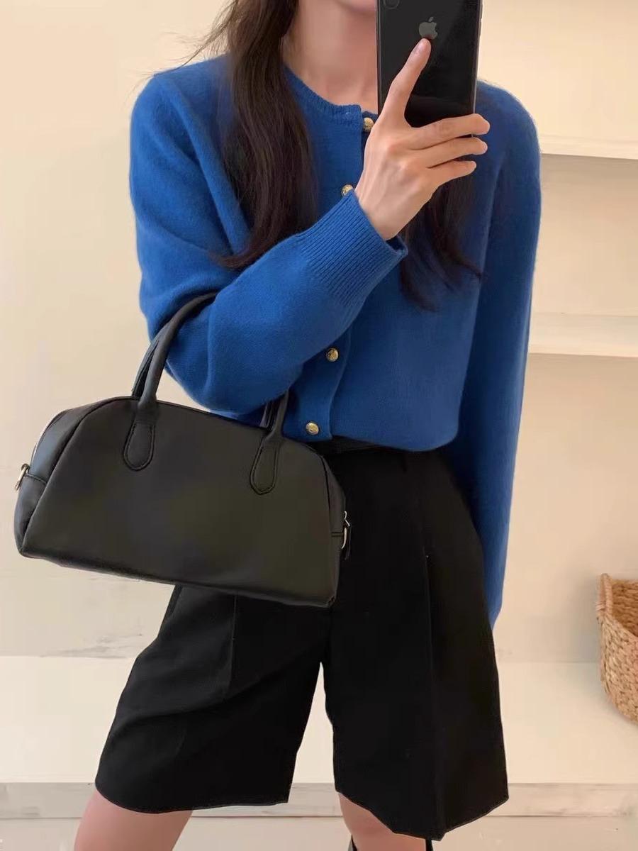 

Autumn and winter new round neck solid color knitted cardigan women s fashion small gold buckle loose versatile sweater jacket One size синий
