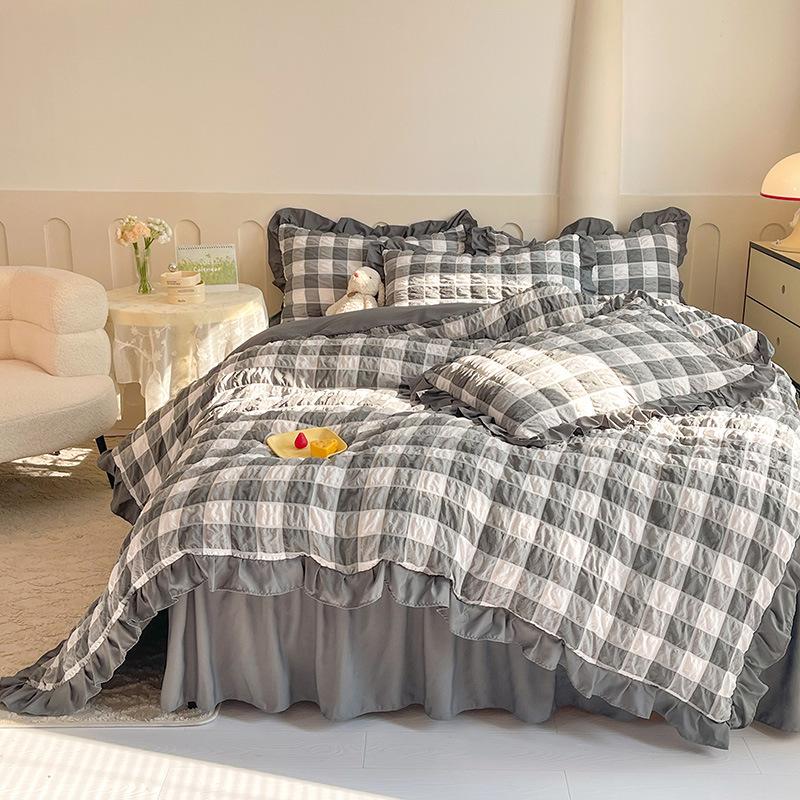 Bedding Four-piece French Lace Quilt Cover Sheet Pillowcase