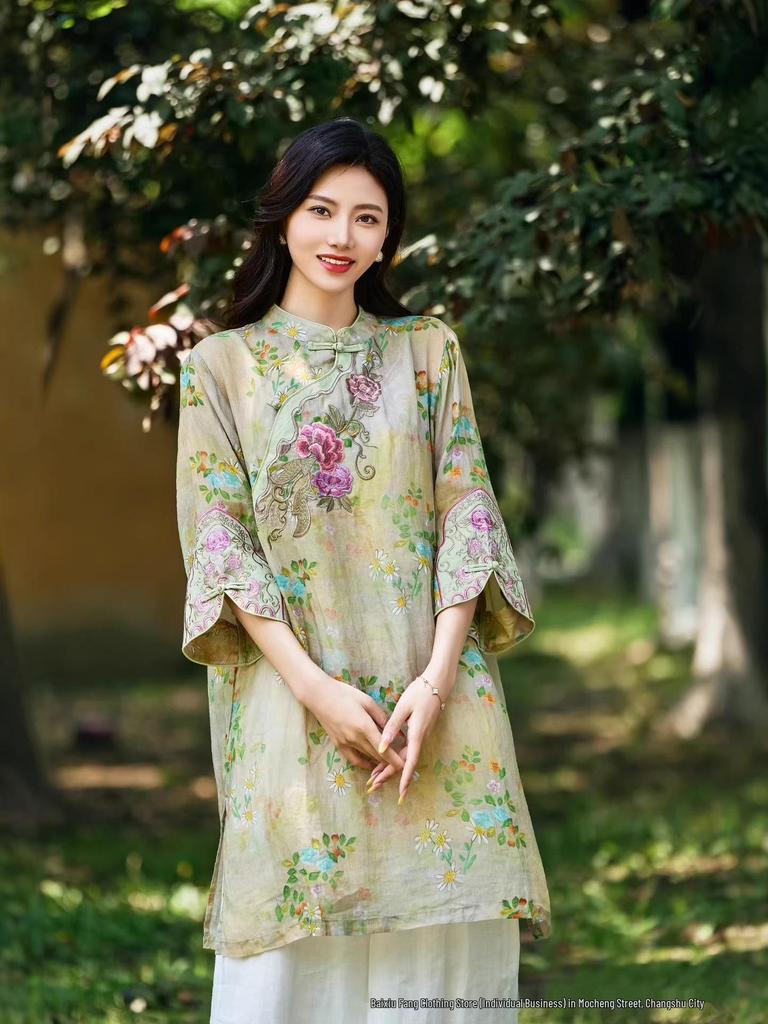 2026 Spring/Summer Women's Chinese Style Embroidered Ramie Shirt with Stand Collar and Pipa Buttons