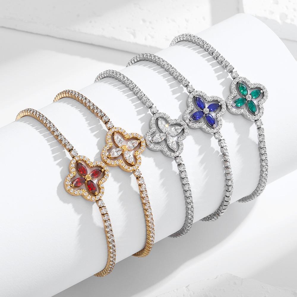 Titanium Steel Lucky Four-leaf Clover Necklace Zircon Exquisite Four-leaf Clover Bracelet and Ring Jewelry Set