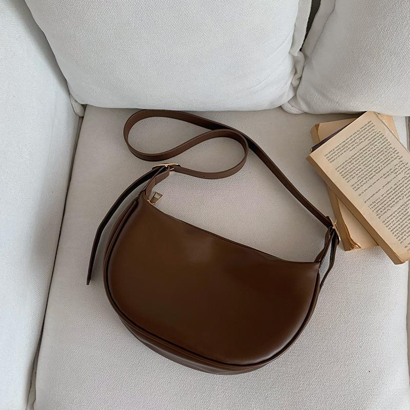 Textured niche small bag women's bag new fashion casual black shoulder messenger bag versatile dumpling bag
