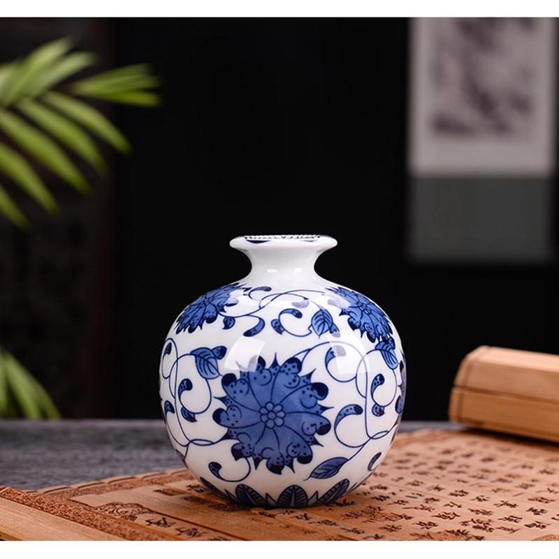 Antique Blue and White Chinese Porcelain Vase - European & American Handicraft for Flower Arrangements