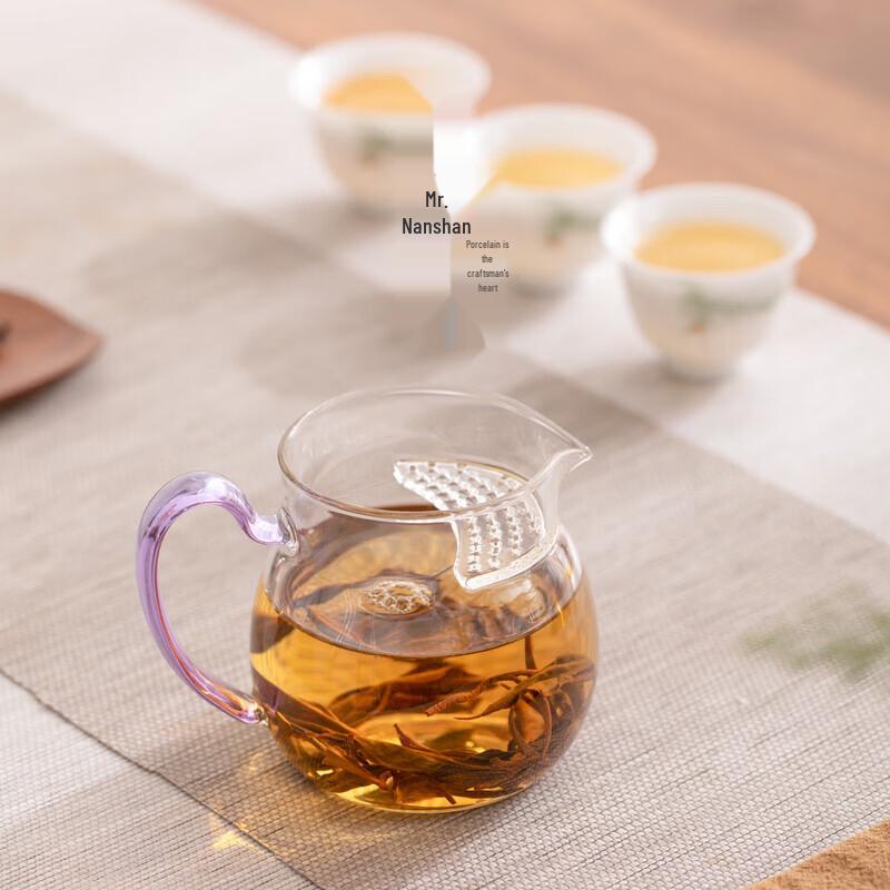 Mr. Nanshan Wangchuan Glass Fair Cup with Tea Filter