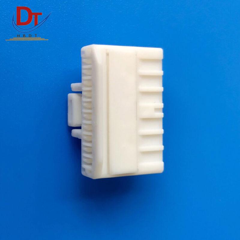 24-Pin White Plastic Automotive Wiring Harness Connector Housing DJ7246S-1.2-21 MG653033
