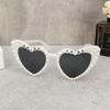 A Must-have for Singles Parties! Bridal Heart-shaped Sunglasses: Women's Fashionable Sunglasses, Bridesmaid Photography Artifact, Preferred Party Gift