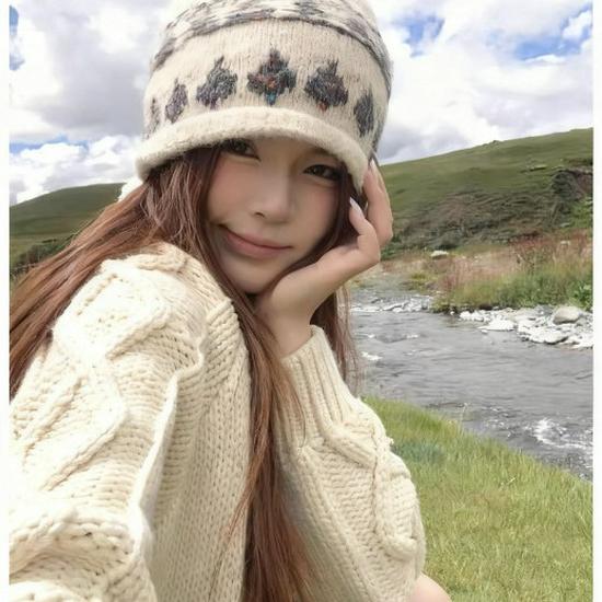 Japanese Fair Isle Women's Knitted Wool Hat - Warm, Versatile, Ear-Protecting Winter Beanie.