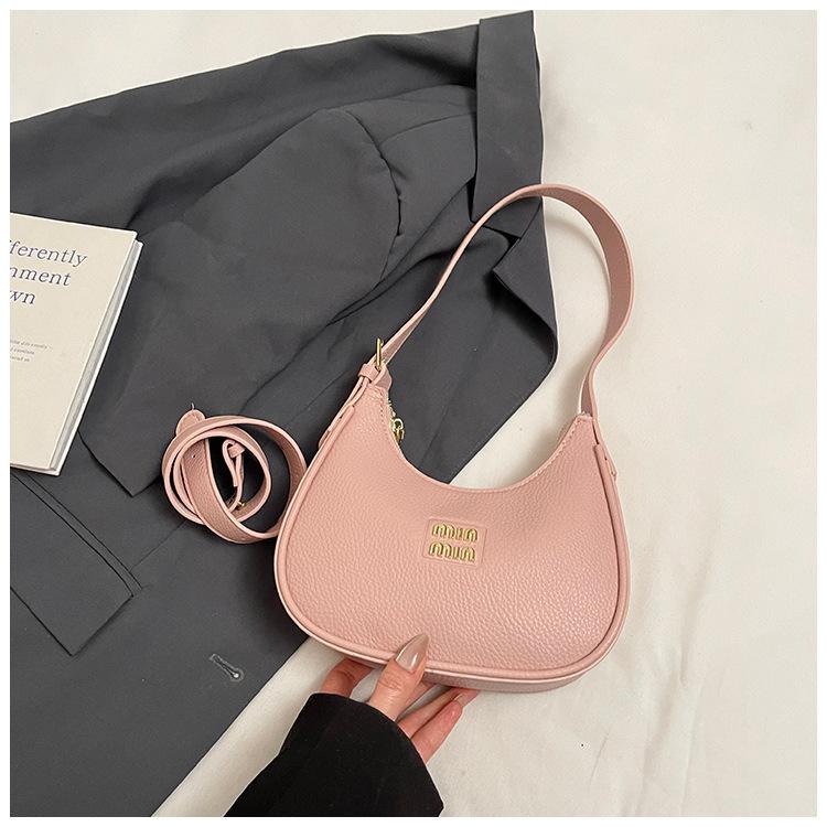 

2025 shoulder crossbody portable women s bag small fragrant wind bag spring popular girl style fashion diamond box bag розовый
