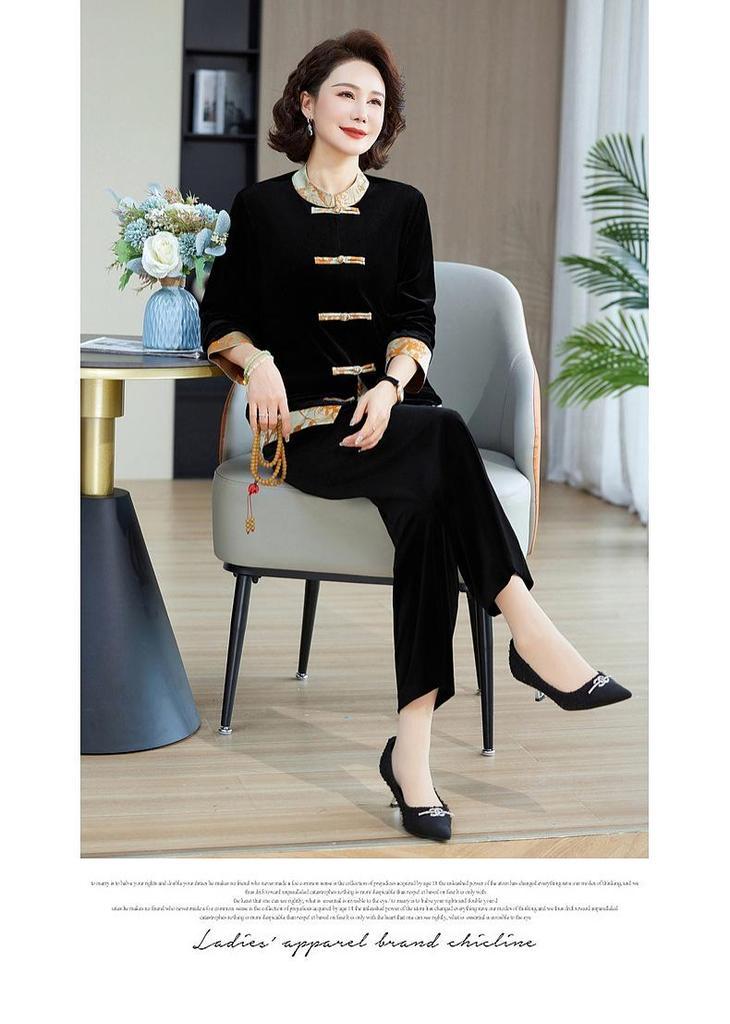 2026 Elegant Autumn Suit: Stylish Top & Two-Piece Set for Middle-Aged and Elderly Women