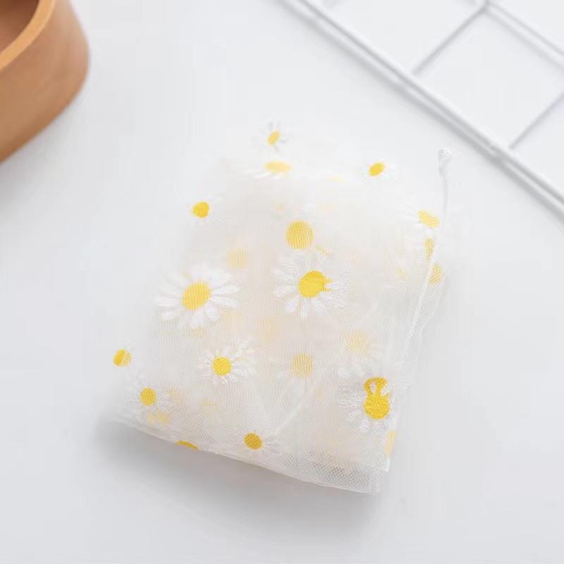 Sexy Lace Mesh Fishnet Socks Transparent Ankle Net Yarn Thin Women Cool Transparent Socks Bud Silk Daisy Flower Stockings Mesh