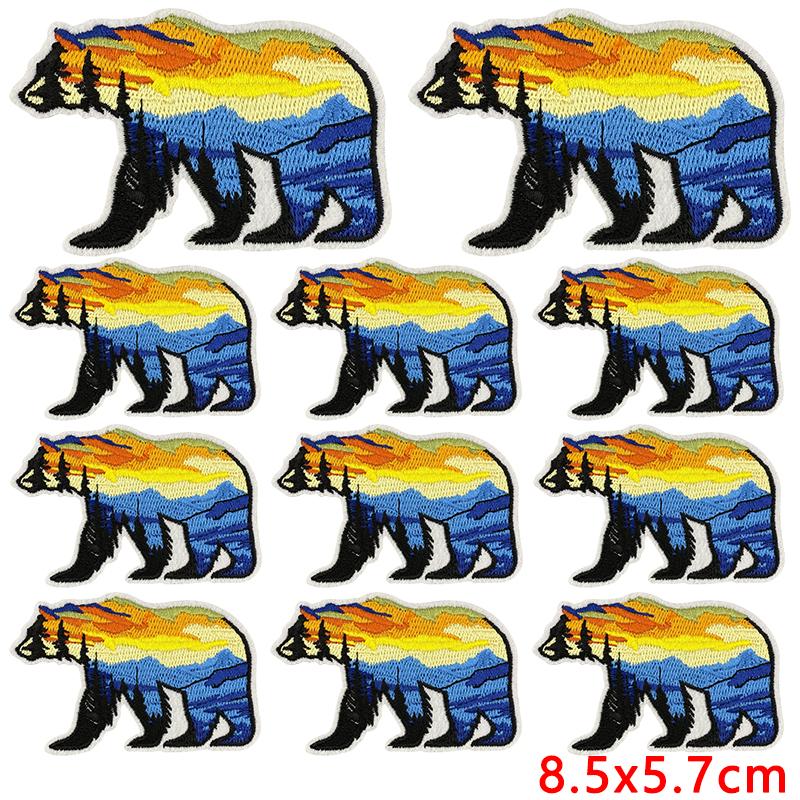 10uds Venta al por mayor Parches Bordados de Osos Animales de Dibujos Animados Paisajes Naturales Parches Termoadhesivos DIY Sombreros Chaquetas Insignia para Coser Decoración