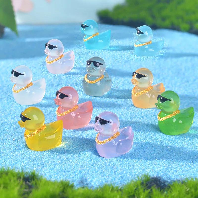 200-50Pcs Mini Glow In The Dark Gold Chain Social Duck Moss Micro Landscape Miniature Luminous Duck Diy Fairy Garden Home Decor