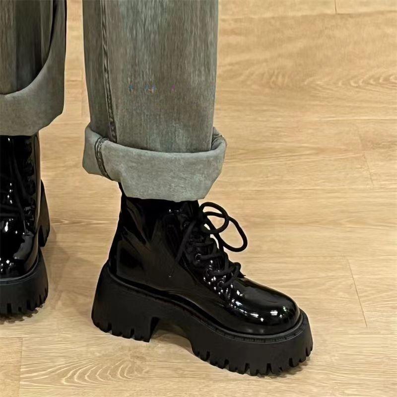 Korean Version of Black Martin Boots for Women's Autumn 2025 New Thick-soled Thick-heeled Short Boots, Sweet and Cool Small Short Boots Ins