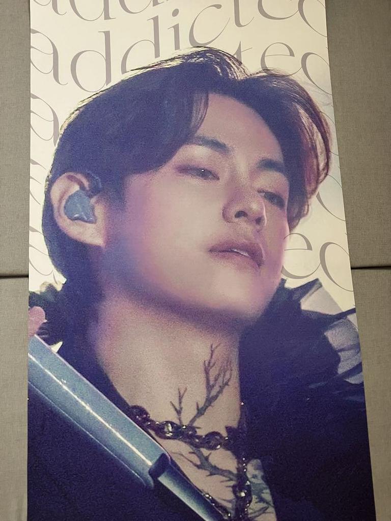 [USED] BTS V Large Banner Poster