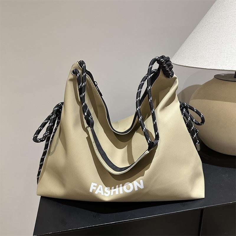 Trendy Casual Women's Tote Bag - Spacious, Stylish Crossbody & Shoulder Bag