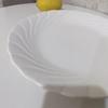 Elegant White Ceramic Sunflower Plate for Hot and Cold Dishes