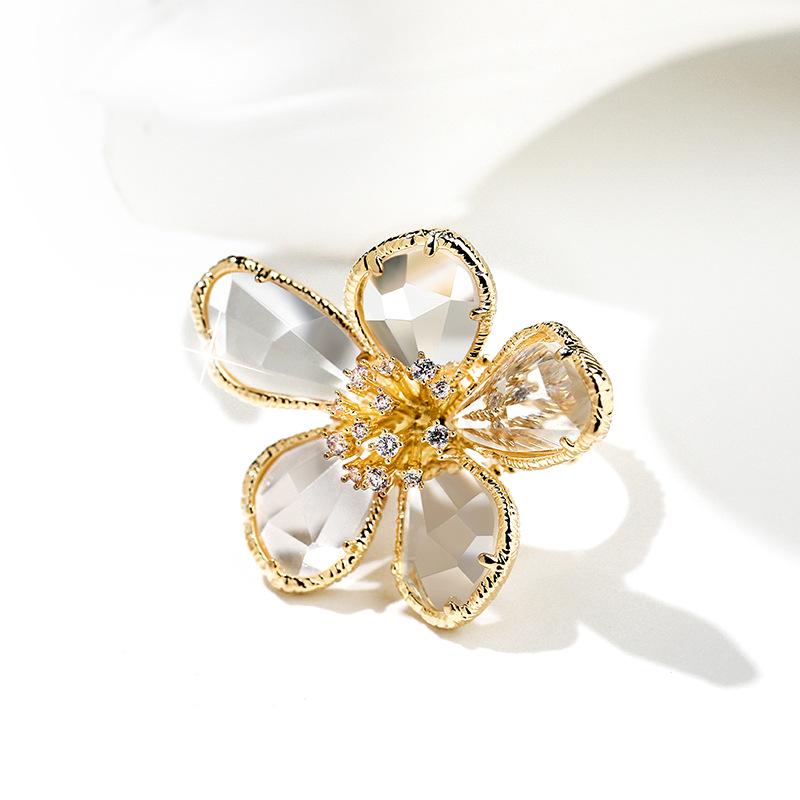 Exaggerated Crystal Flower Ring with Feminine Charm Fashionable Open Ring Design Index Finger Ring