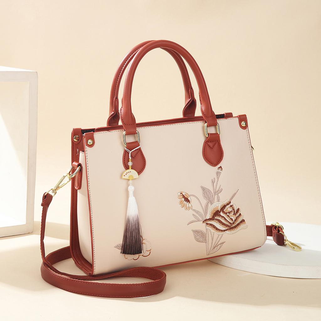 Lady mother handbag messenger 2025 new high-end Chinese style embroidery middle-aged wedding bag large capacity