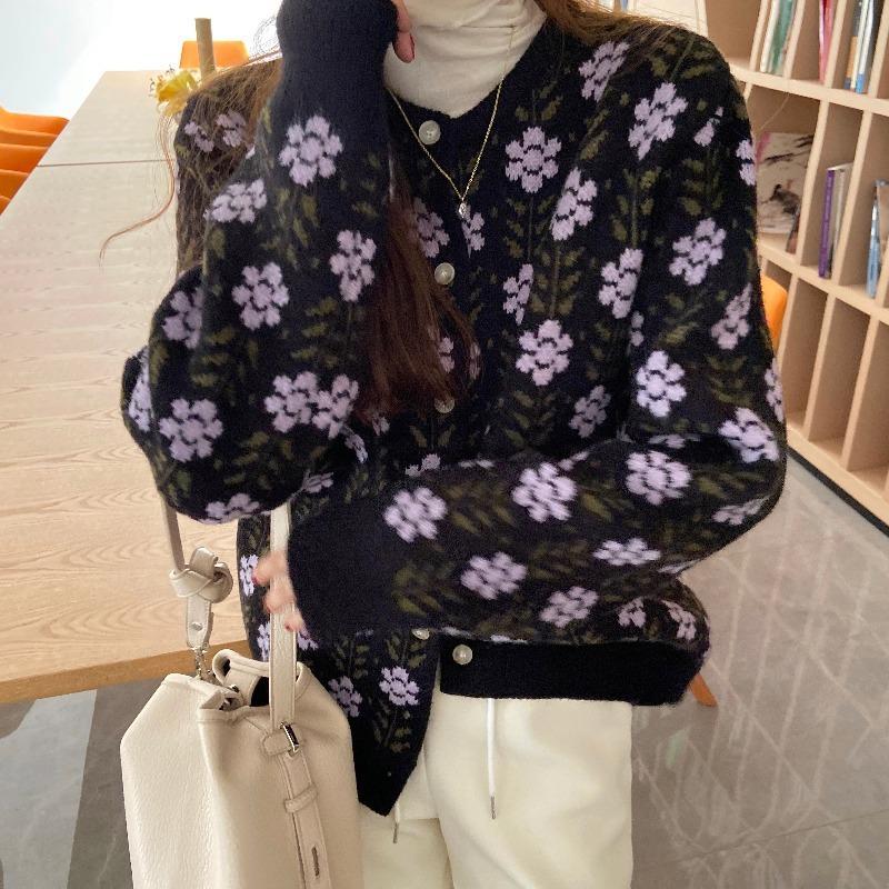 

New autumn Korean version retro Japanese gentle wind jacket floral sweater women s loose outer wear knitted cardigan one size fits all чорний