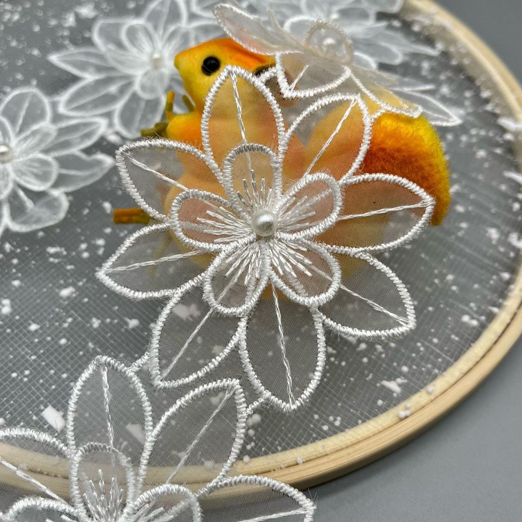 Lyxig Vit Organza Tyg Spets Tyg 3D Pärlor Blommor Broderi Band Kant För DIY Sömnad Urringning Plagg Klänning Dekor