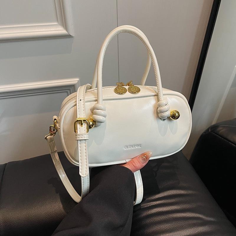 Premium Bag Women's Spring Summer 2025 New Retro Shoulder Messenger Bag Casual Niche Portable Bowling Bag