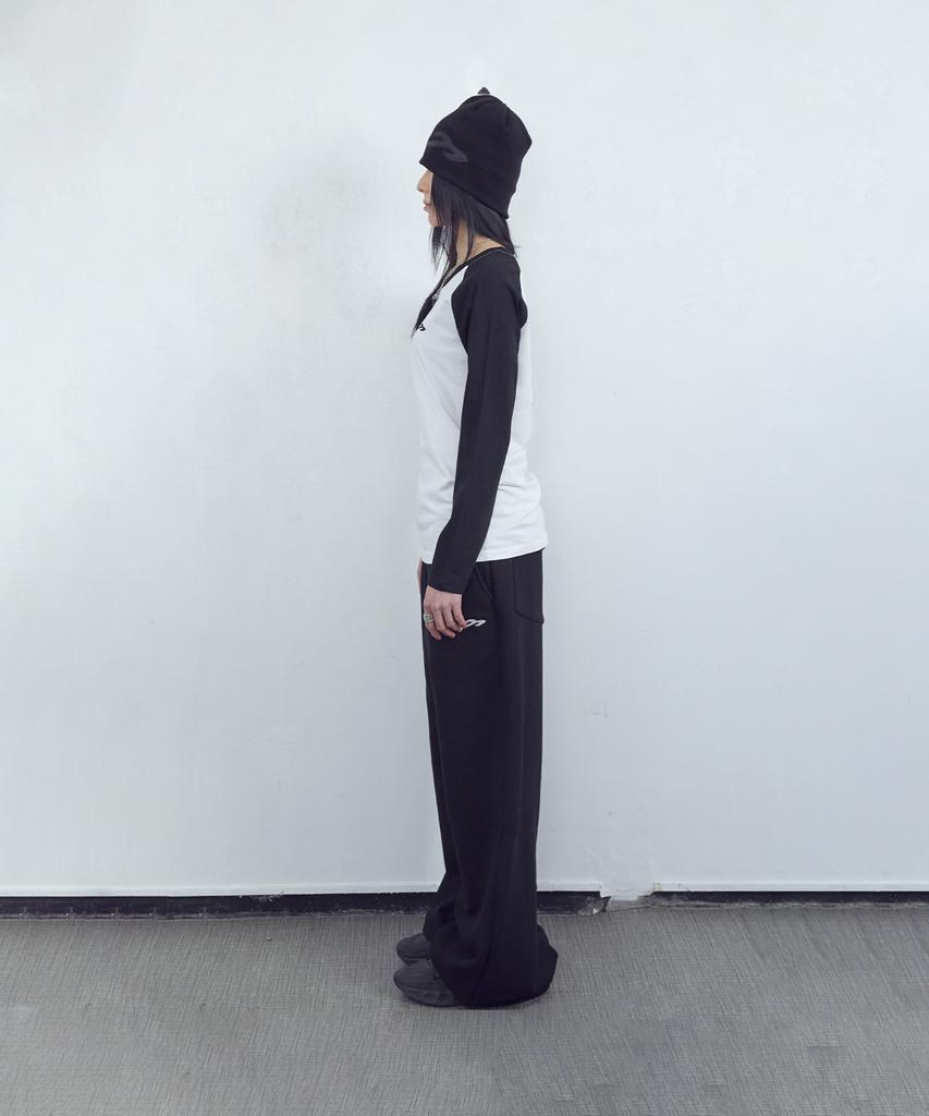 Tansanmageunesyum Sulano X Tansan Cross Stitch Leather Beanie