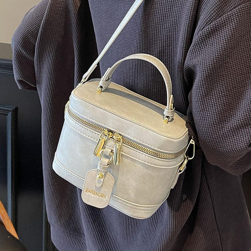 2025 neue lässige einfache einfarbige vielseitige tragbare Box-Tasche Damen Pendelmode Temperament Umhängetasche